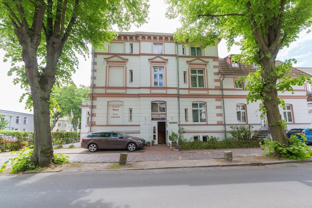 ホテル Haus Troja ロストック エクステリア 写真