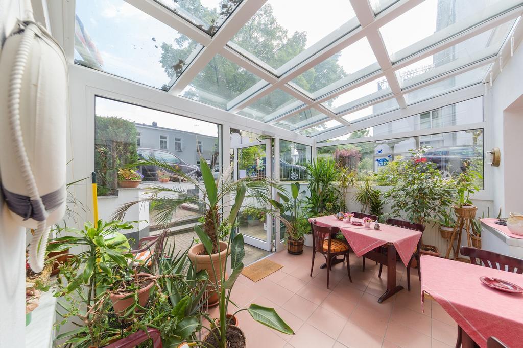 ホテル Haus Troja ロストック エクステリア 写真